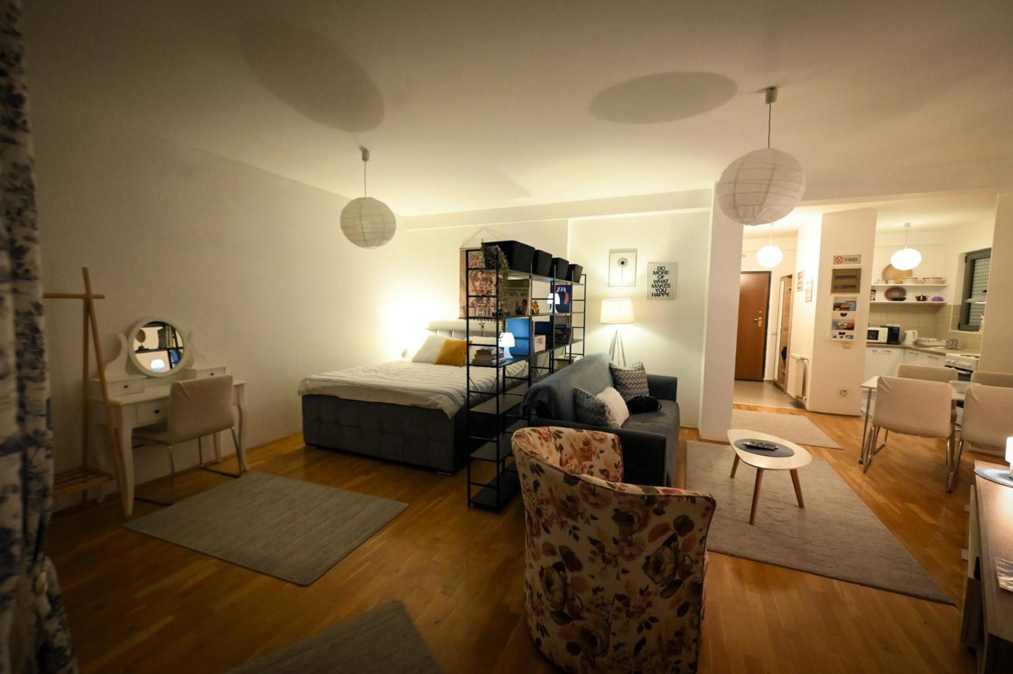 L&B Studio Apartment Приштина Экстерьер фото